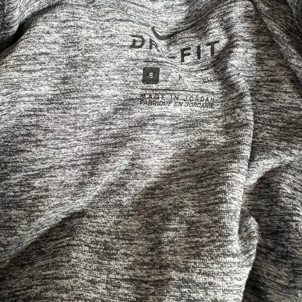 Nike‎ top